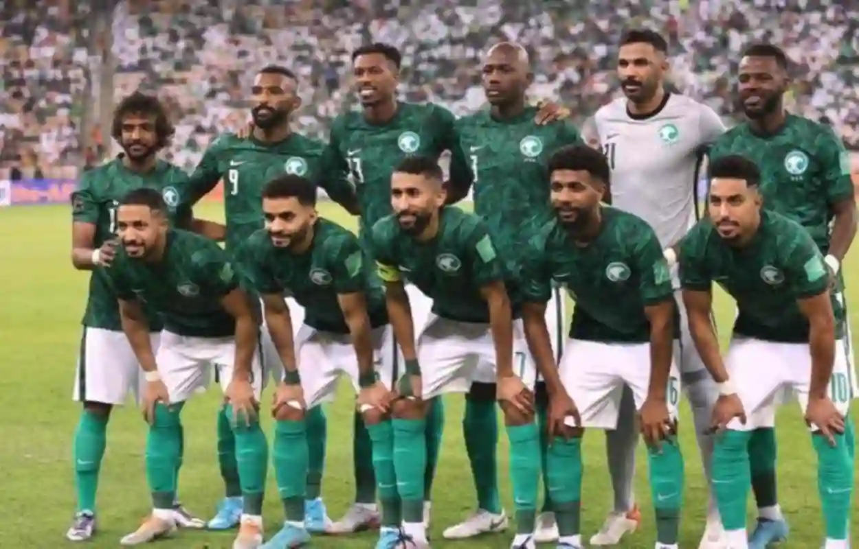 عاجل: غياب نهائي لأسماء كبيرة في المنتخب السعودي وكلمة السر في جيب رينارد 
