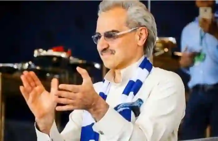 فهد بن نافل يكشف كواليس صفقة متعب الحربي وكيف تحولت من النصر للهلال بقدرة قادر 