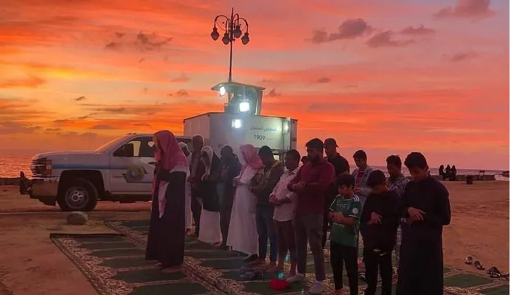 بعد تطبيقه رسمياً: ما هو المصلى المتنقل وهل يتم ازالة المصليات الدائمة من الحدائق والشواطئ؟