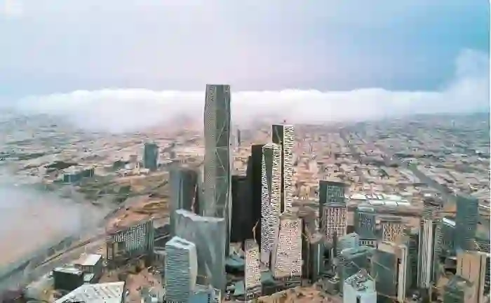 السعودية: إحصائية رسمية تفجر مفاجأة عن عدد سكان المملكة ونسبة المقيمين الى المواطنين 