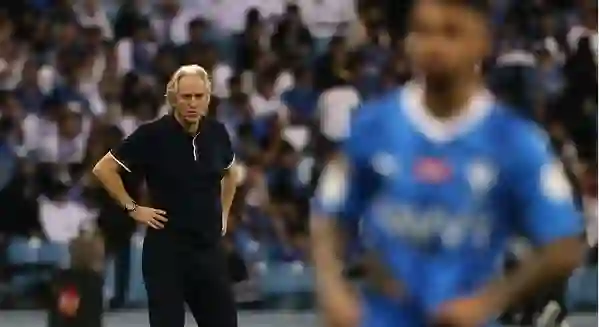 بعد إقالة جيسوس.. ردود فعل عالمية تصدم الهلال 