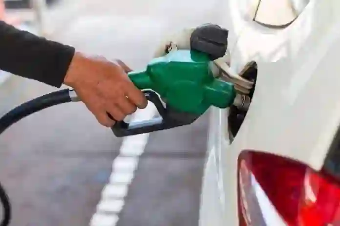 مقارنة أنواع البنزين لشهر يناير بين الإمارات والسعودية