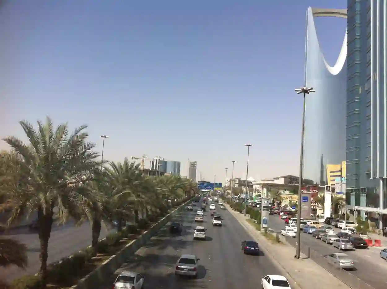 عاجل: أزالة كبيرة على طريق الملك فهد في الرياض