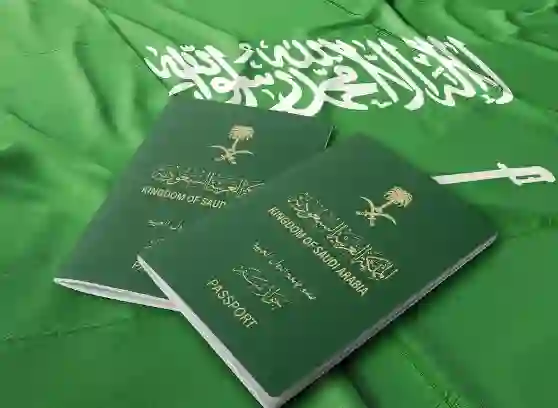 أوامر ملكية عاجلة بمنح الجنسية السعودية فوراً لهذه الفئات من الوافدين في المملكة