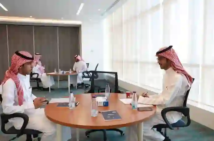 السعودية تعلن تاريخ توطين كامل لأربع مهن يعمل فيها مئات آلاف الوافدين من جنسيات عربية وتكشف مصيرهم ومصير عائلاتهم بعد قرارات التوطين 