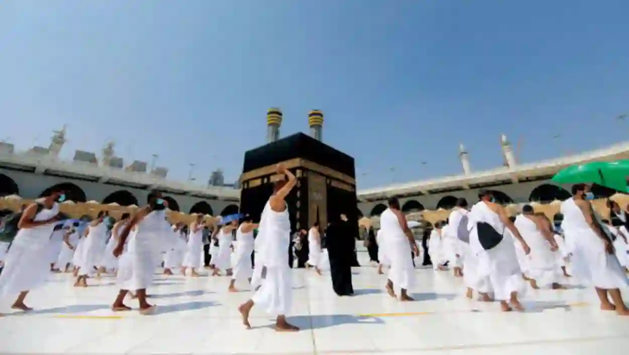 وزارة الحج والعمرة تلزم بذكر 5 بيانات للحجاج في بطاقة نسك 1445 .. تعرف عليها