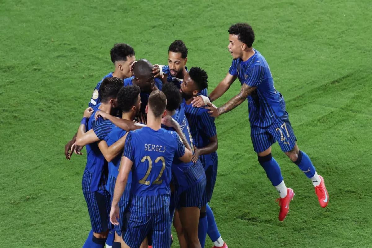 الجماز يفجر مفاجأة من العيار الثقيل عن تغيير تاريخي في الهلال من القمة الى القاع ولن يستثني أحداً 