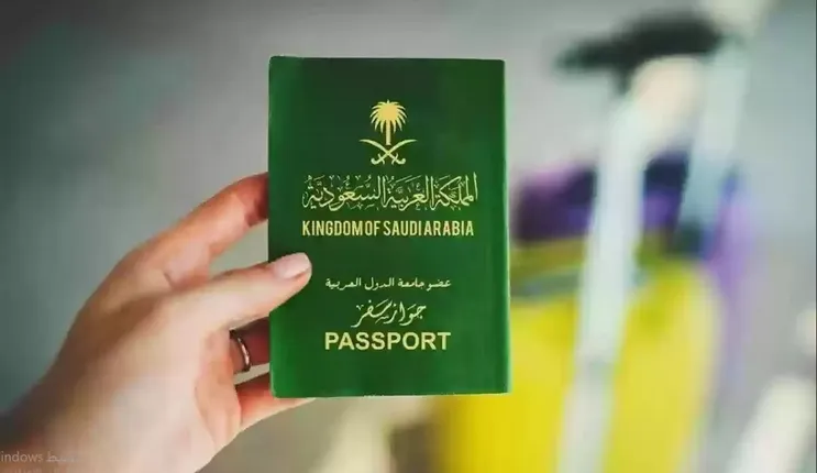 هل تستطيع الأم المنفصلة عن الزواج استخراج جواز سفر لابنها او بنتها؟ الجوازات السعودية تجيب بالتفصيل 
