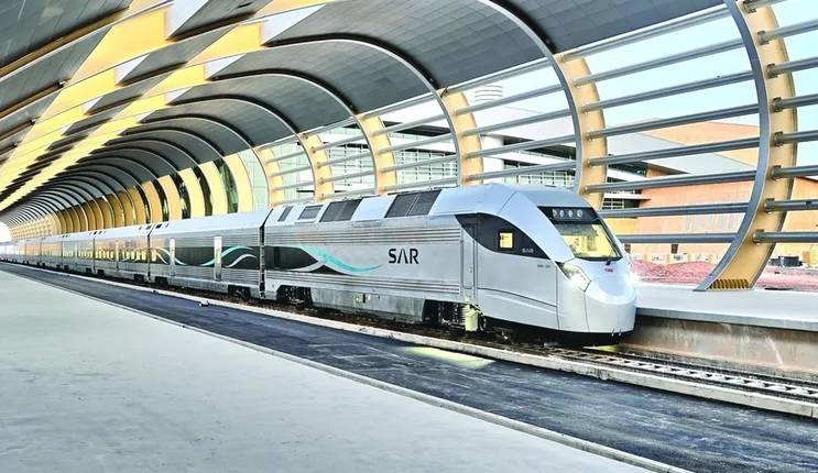 كل ما تريد معرفته عن القطار الهيدروجيني كيف يعمل وكم تبلغ سرعته وسعر التذكرة؟ 