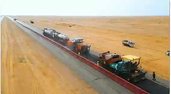 هيئة الطرق تعلن عن استخدام مواد جديدة في طرقات السفر بين مدن المملكة تحمي من الحوادث المرورية 