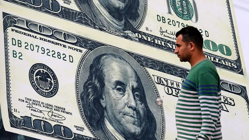 عاجل ونقلاً عن العربية .. الدولار يصل الى 60 جنيه في الاسواق 