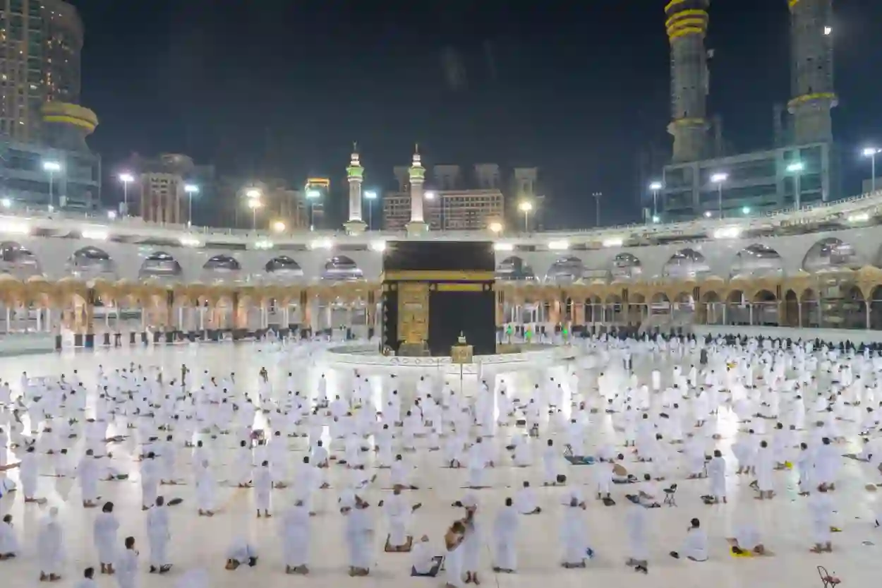 شئون الحرمين تعلن عن فرض غرامات على كل معتمر يصطحب معه أحد هذه الأشياء أثناء أداء العمرة 