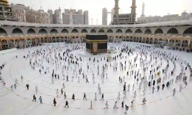 عاجل: بدء تطبيق قرار يمنع المعتمرين من دخول المسجد الحرام إلا بعد الحصول على وثيقة جديدة 