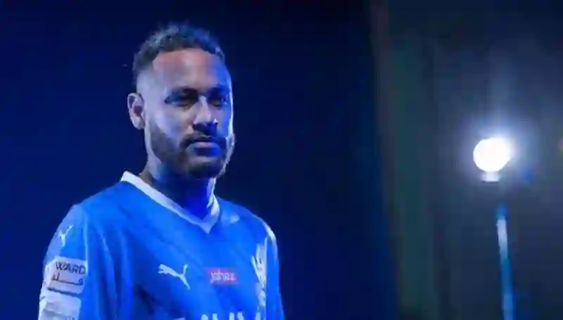نيمار يفجر مفاجأة جديدة عن مشاركته مع الهلال في كأس العالم للأندية 
