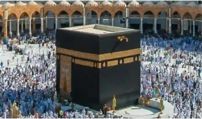 السعودية تعلن لأول مرة عن مميزات خاصة للمعتمرين من هذه الجنسيات العربية 