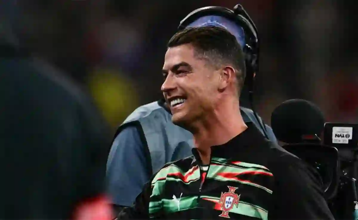 رغم التجديد مع النصر.. رونالدو يراجع حساباته بعد تلقيه عرض مغري من هذا النادي الأوربي 