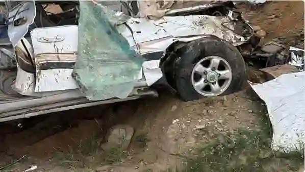 صور جديدة لحادث المعلمات الأربع مع سائقهن في جازان وتقرير المرور يفجر مفاجأة عن السبب الحقيقي للحادث 