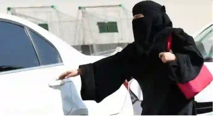 السعودية تبدء تطبيق قرار بوقف تجديد إقامة السائق الخاص إلا بعد استكمال هذا الشرط الجديد 