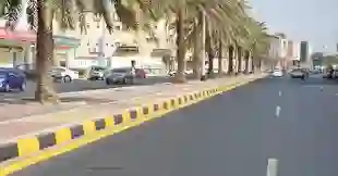 تعرف على الفرق بين الوان الأرصفة المستخدمة في السعودية وسبب تغيرها 