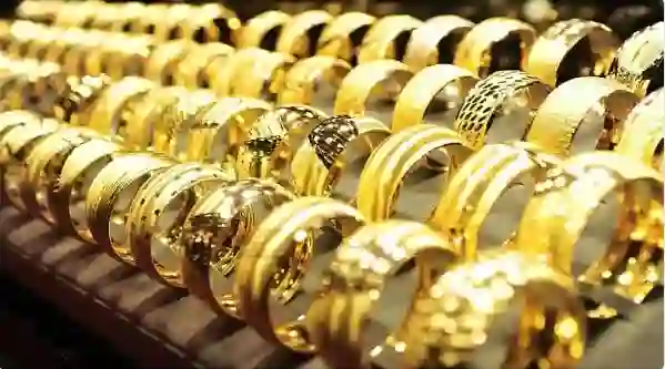 سعر جرام الذهب عيار 21 في السعودية يهوي بشكل كبير خلال الساعات الماضية وفرصة شراء عند هذا المستوى 