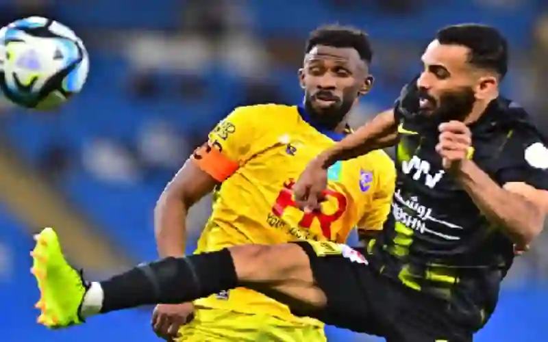 فيديو فوز الاتحاد الصعب في الوقت القاتل على الحزم  