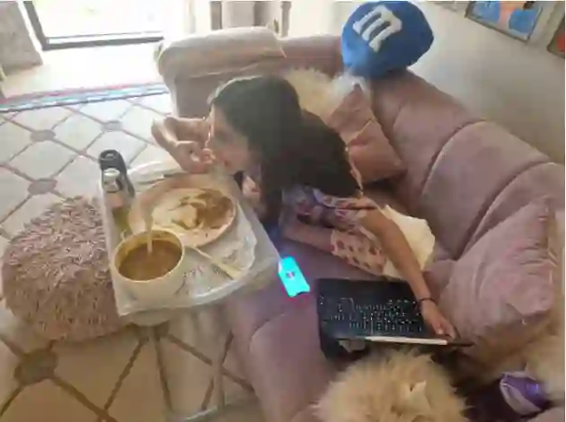 الوليد بن طلال يتناول الفول مع حفيدته بمبلغ خيالي وفيديو يكشف نوع الفول الذي يتناوله أصحاب المليارات 