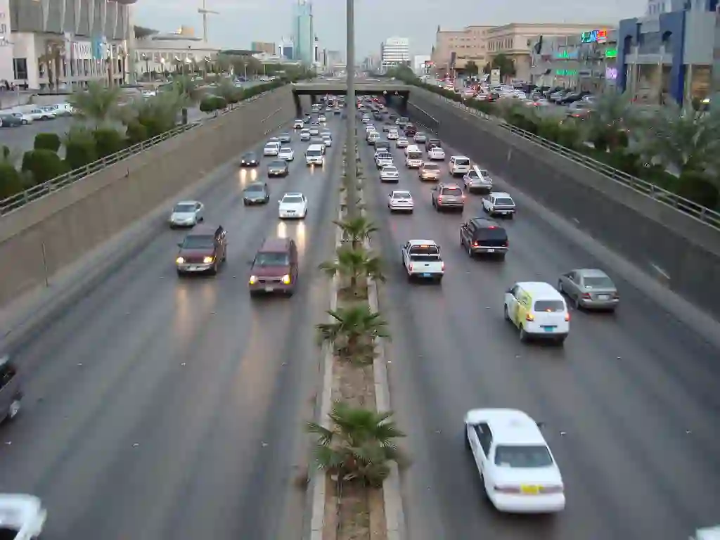 طرق بديلة عن طريق الملك فهد في الرياض لتجنب الازدحام في الرياض 