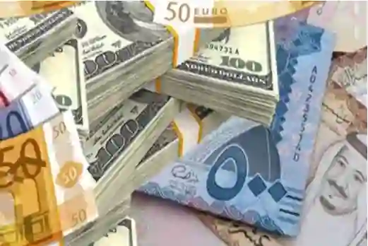 بعد القفزة الجديدة مقابل الدولار .. الريال السعودي يسجل سعر جديد مقابل الجنيه المصري لأول مرة منذ التعويم 