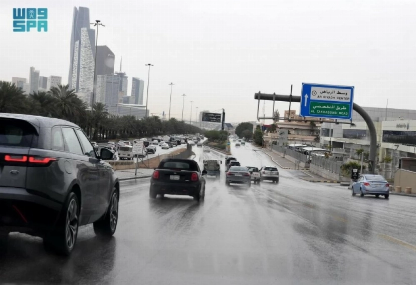 هام لكل سكان الرياض وما حولها تحذيرات من هطولات مطرية غير مسبوقة تستمر لعدة أيام والدفاع المدني يحدد المناطق المهددة بالغرق 