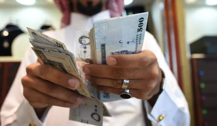 المالية لموظفين الدولة جاءكم الخير وراجعو حسابكم في البنك في هذا التاريخ 