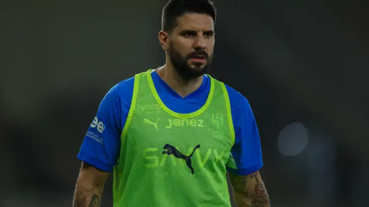 مالكم وميتروفيتش في مرمى نيران إنزاجي والتوتر سيد الموقف في الهلال انتظاراً لهذا القرار 