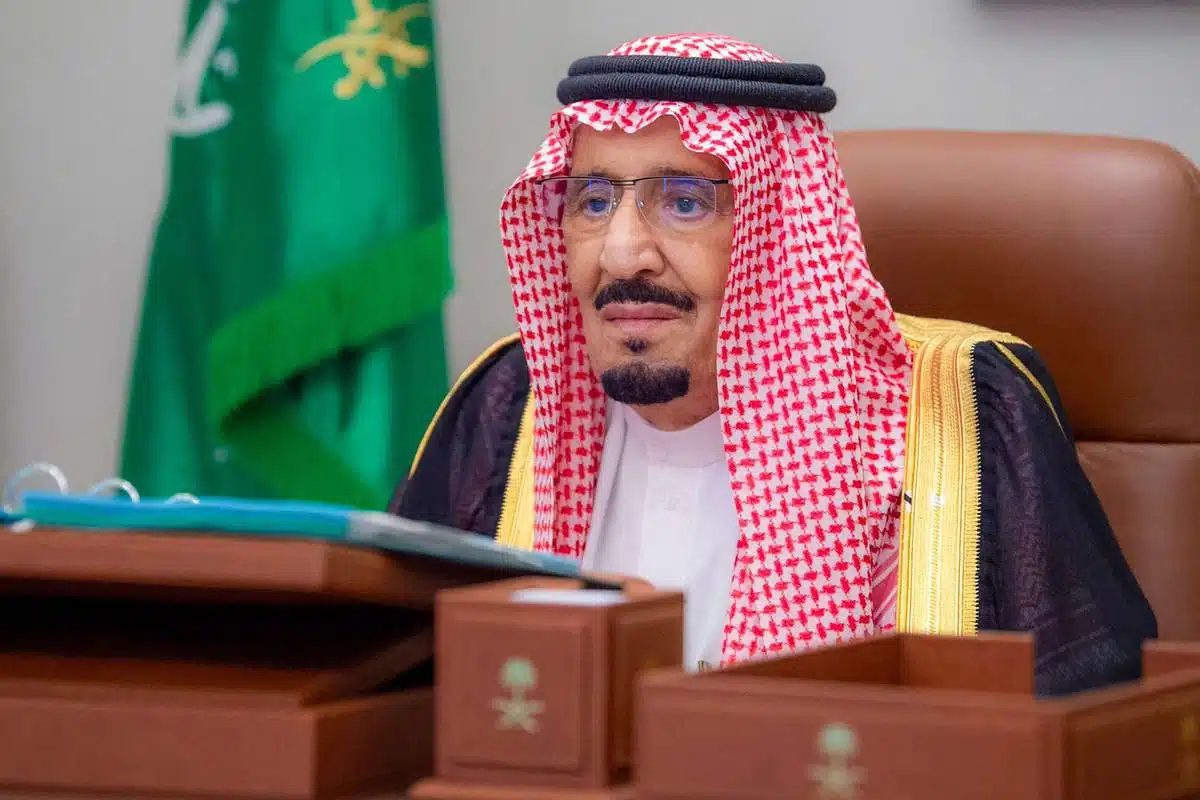 المالية: راتبين يومي الخميس والسبت لموظفين الدولة في السعودية بأمر ملكي قبل نهاية العام 