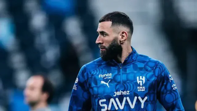 عاجل.. بنزيما يتسبب في ثاني كارثة للهلال منذ انتقاله والكشف عن ما يتم تداوله في الكواليس 