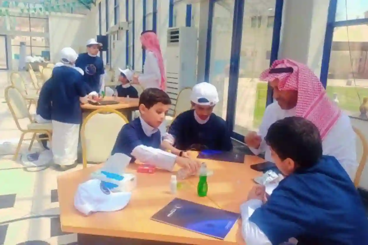 رسمياً: توجيه من جهات عليا في السعودية لوزارة التعليم لمراجعة قرار الدراسة بثلاثة فصول وتطبيق هذا الاجراء لمنع الغياب الجماعي للطلاب 