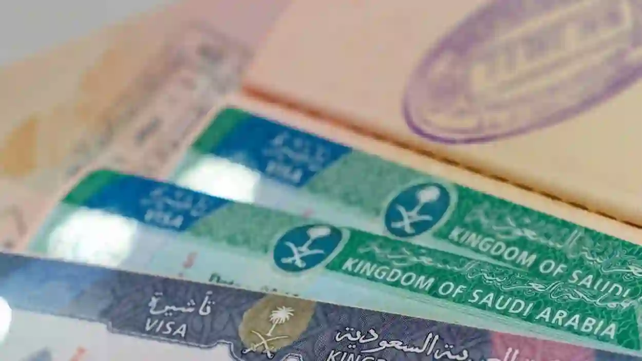 قائمة 6 فئات جديدة من المقيمين في السعودية أعلنت وزارة الداخلية رسمياً إعفاءهم من رسوم المرافقين 