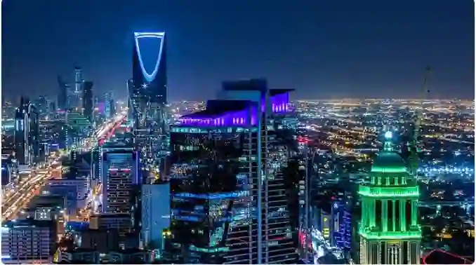 عاجل: مصادر تكشف سبب حملة اغلاق اللاونجات في الرياض 