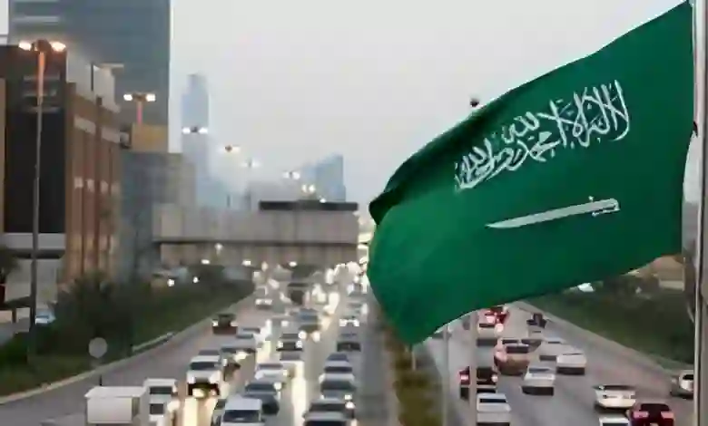 إعلان عاجل من الجوازات السعودية حول رسوم نقل الكفالة الجديدة في 2024 