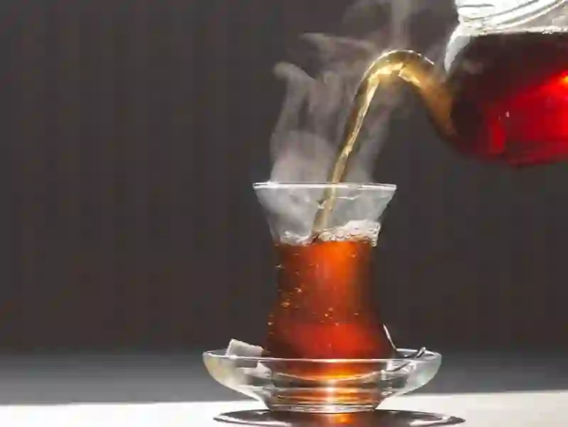 تعرف على أحسن وقت لشرب الشاي في اليوم وما يحدث في جسمك لو شربت 3 أكواب شاي في اليوم 