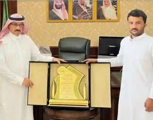 رسمياً: تكريم على أعلى مستوى في السعودية لمقيم يمني بسبب عمل بطولي منع وقوع كارثة في المملكة 
