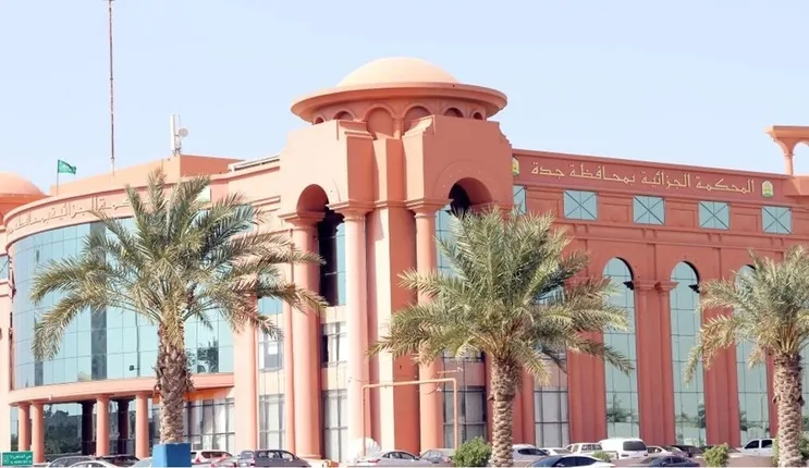 سائق باكستاني يتحرش بمواطنة سعودية والكشف عن العقوبة القاسية التي تنتظره 