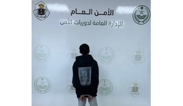 فيديو مواطن يظهر من الرياض في مقاطع خادشة والأمن يكشف عن مصيره 