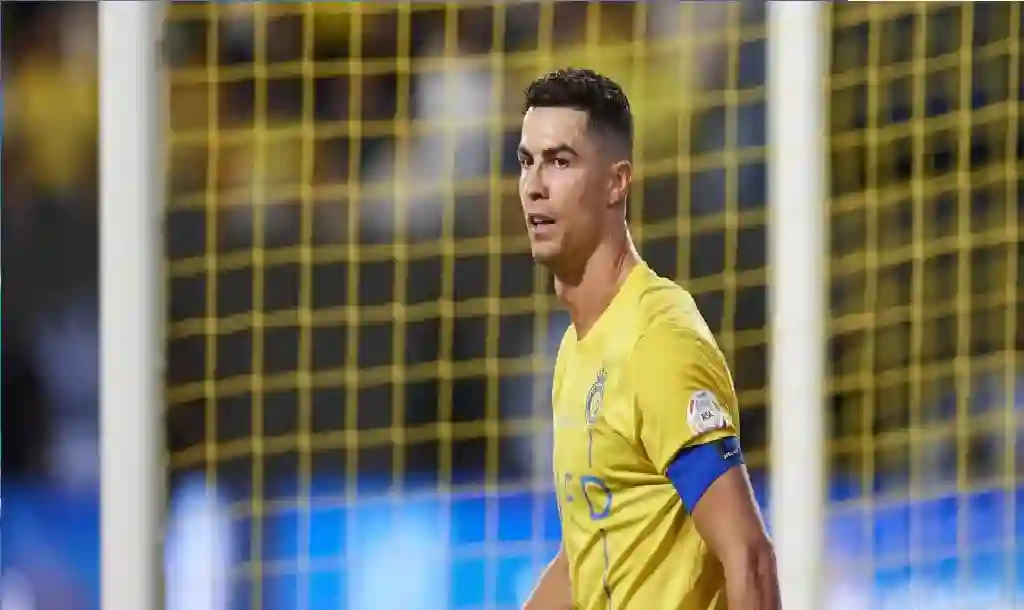 بعد أنباء رحيله عن النصر.. رونالدو يوجه ضربة قاسية للهلال 